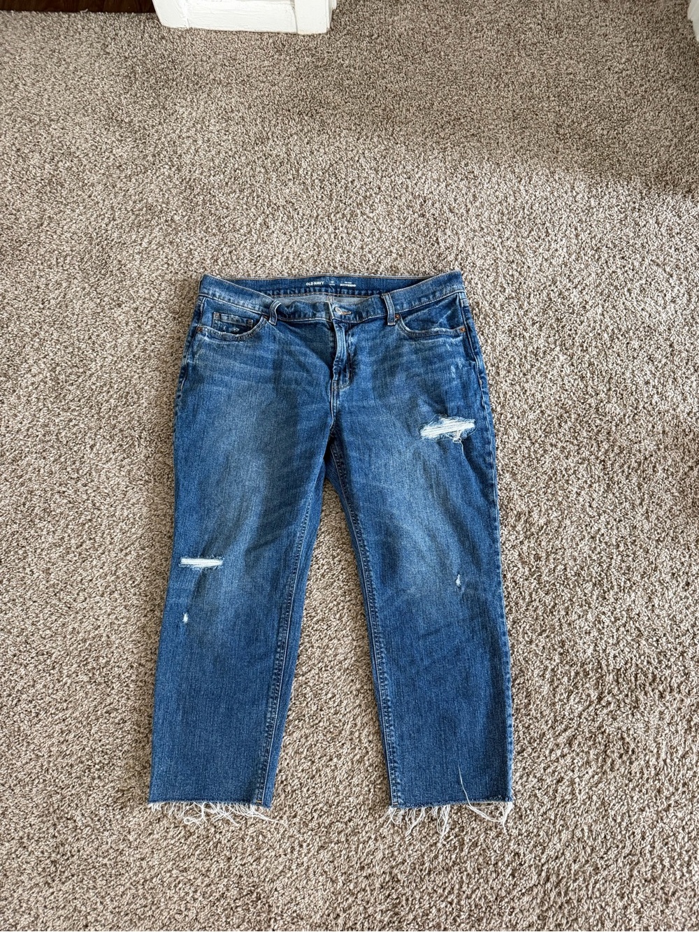 Old Navy Blue Distressed Mid-Rise Boyfriend Cropped Jeans